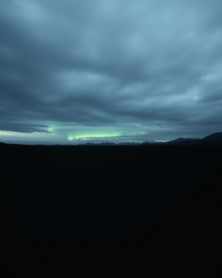 Island — Schwarze Sandebenen & Nordlicht
